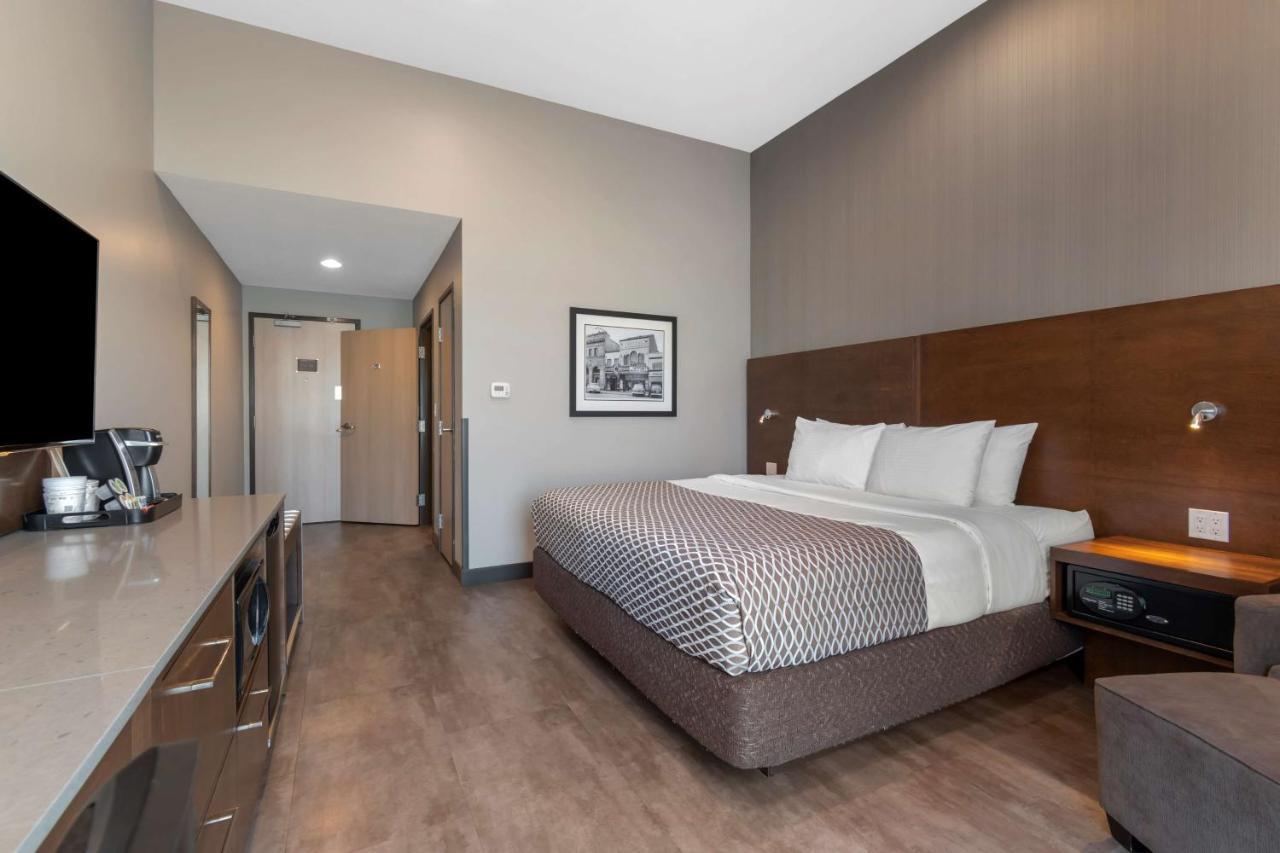 Best Western Plus East Side Saskatoon Exterior photo